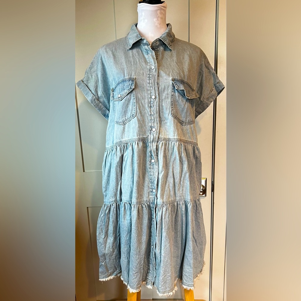 C D M lightweight denim dress. Size extra large. ￼